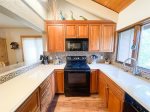 Mammoth Lakes Vacation Rental Sunrise 29 - Fully Equipped Kitchen